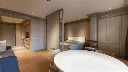 Apartments in Barcelona Eixample - photo 8