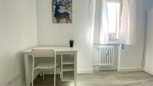 Rooms in Adaro - photo 5