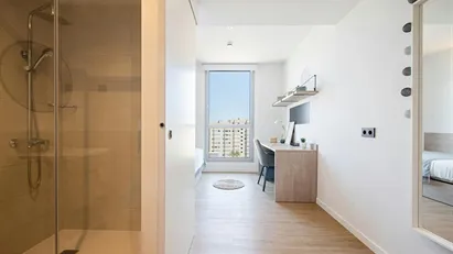 Room for rent in Badalona, Cataluña