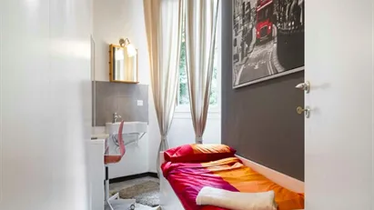 Room for rent in Milano Zona 6 - Barona, Lorenteggio, Milan