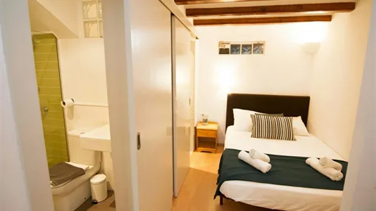 Houses in Barcelona Sants-Montjuïc - photo 4