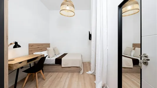 Rooms in Madrid Centro - photo 4