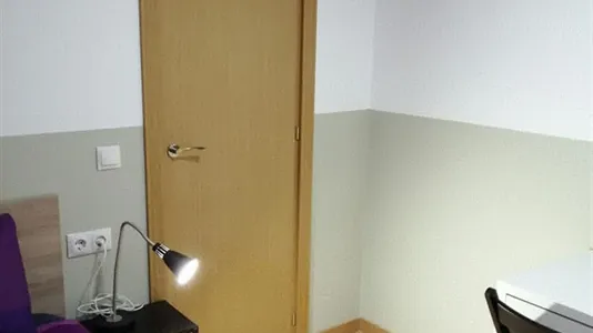 Rooms in Barcelona Ciutat Vella - photo 6