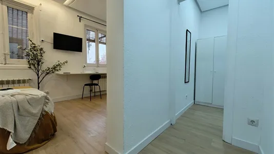 Rooms in Madrid Chamberí - photo 5