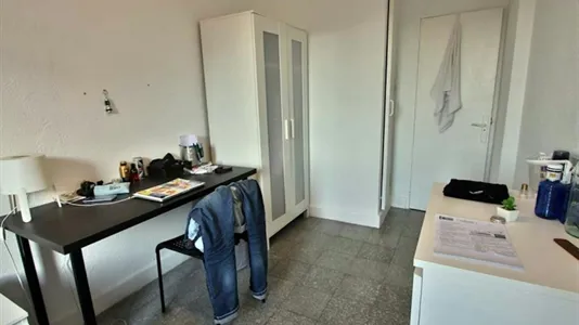 Rooms in Valencia Extramurs - photo 9