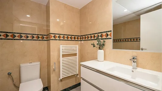 Rooms in Madrid Chamartín - photo 10