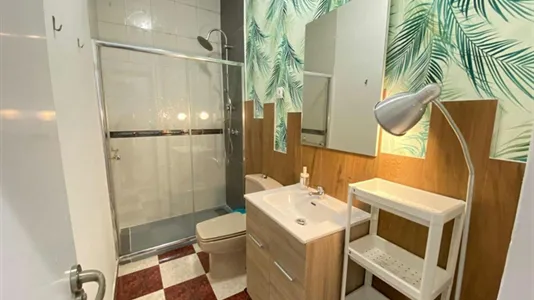 Rooms in Madrid Centro - photo 9