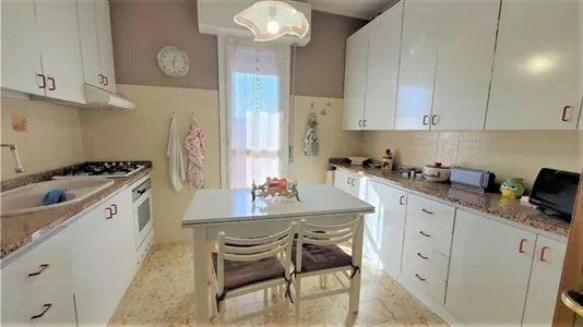 Rooms in Milano Zona 8 - Fiera, Gallaratese, Quarto Oggiaro - photo 7