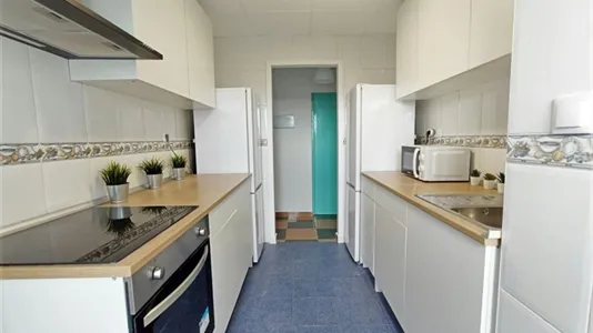 Rooms in Granada - photo 4