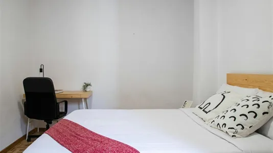 Rooms in Valencia Ciutat Vella - photo 2