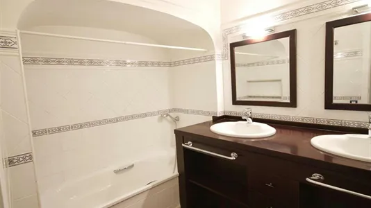 Rooms in Barcelona Eixample - photo 9