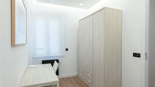 Rooms in Madrid Centro - photo 2