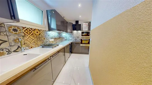 Rooms in Saint-Julien-en-Genevois - photo 7