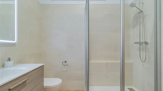 Rooms in Barcelona Eixample - photo 7