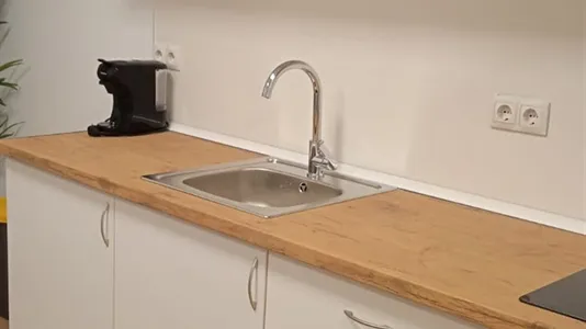 Rooms in Madrid Centro - photo 5