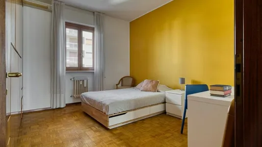 Rooms in Milano Zona 5 - Vigentino, Chiaravalle, Gratosoglio - photo 1