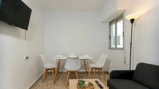 Rooms in Valencia Extramurs - photo 5