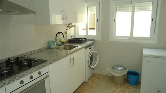 Rooms in Córdoba - photo 9