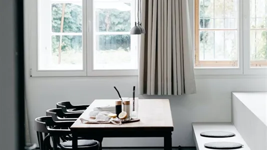 Houses in Esslingen - photo 9