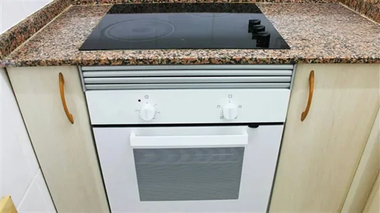 Rooms in Barcelona Ciutat Vella - photo 7