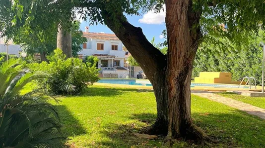 Houses in Dénia - photo 3