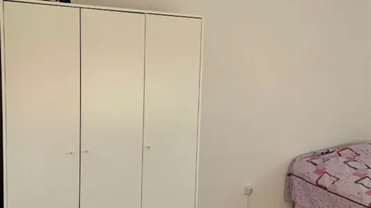 Rooms in Barcelona Eixample - photo 4