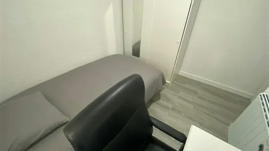 Rooms in Adaro - photo 7