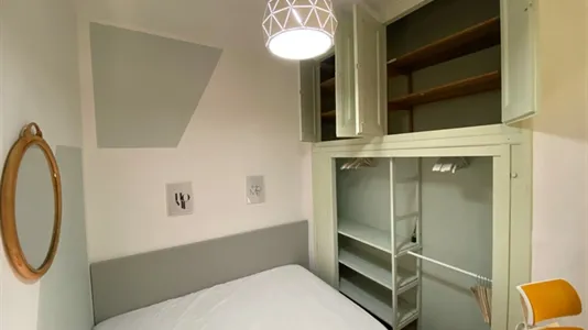 Rooms in Barcelona Ciutat Vella - photo 4