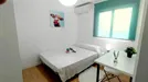 Room for rent, Almería, Andalucía, &lt;span class=&quot;blurred street&quot; onclick=&quot;ProcessAdRequest(11772533)&quot;&gt;&lt;span class=&quot;hint&quot;&gt;See streetname&lt;/span&gt;[xxxxxxxxxxxxx]&lt;/span&gt;