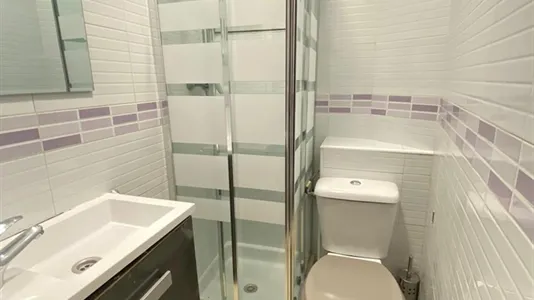 Rooms in Madrid Centro - photo 9