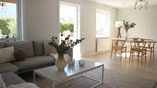 Houses in Strängnäs - photo 6