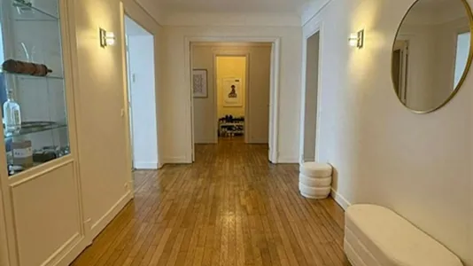 Apartments in Nanterre - photo 2