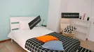 Room for rent, Turin, Piemonte, &lt;span class=&quot;blurred street&quot; onclick=&quot;ProcessAdRequest(12157156)&quot;&gt;&lt;span class=&quot;hint&quot;&gt;See streetname&lt;/span&gt;[xxxxxxxxxxxxx]&lt;/span&gt;