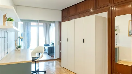 Rooms in Madrid Chamberí - photo 4