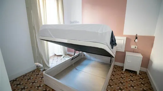 Rooms in Valencia Ciutat Vella - photo 4