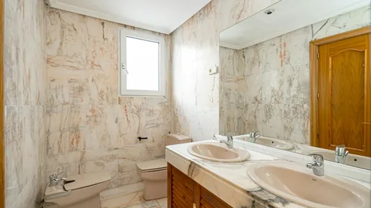 Rooms in Madrid Hortaleza - photo 10