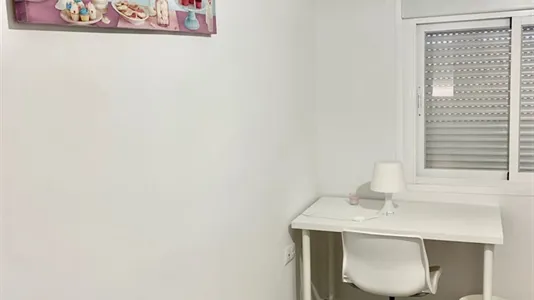 Rooms in Málaga - photo 4