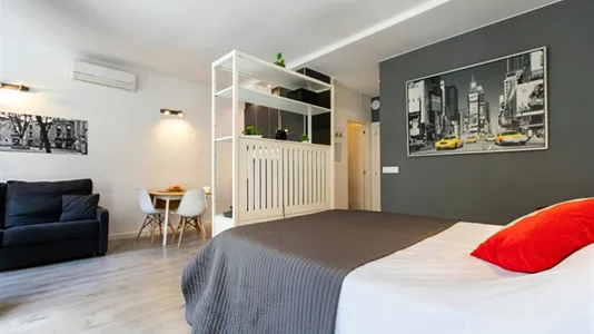 Apartments in Barcelona Sant Martí - photo 4