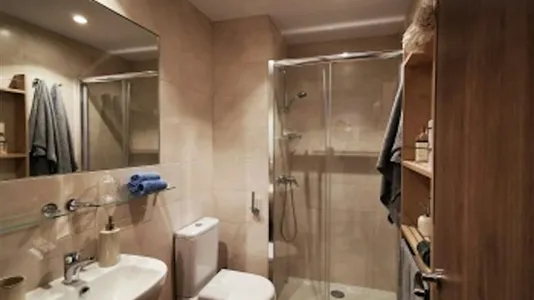 Rooms in Pozuelo de Alarcón - photo 8