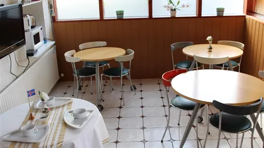 Rooms in Reykjavík Hlíðar - photo 4