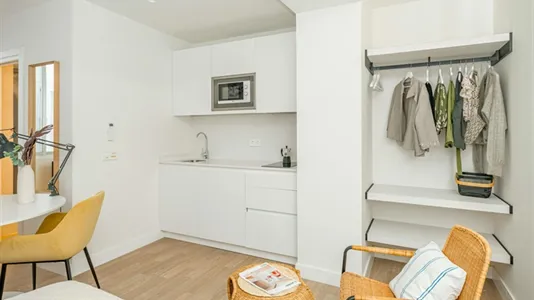 Rooms in Málaga - photo 5