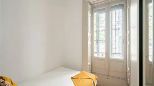 Rooms in Madrid Centro - photo 7