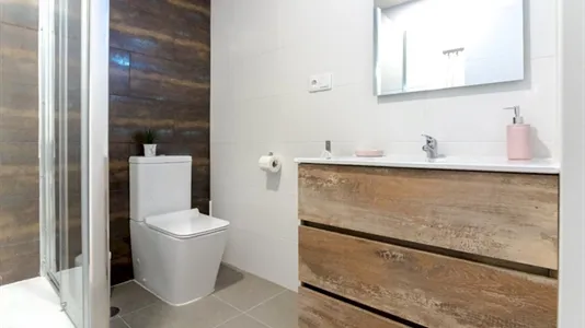 Rooms in Madrid Centro - photo 7