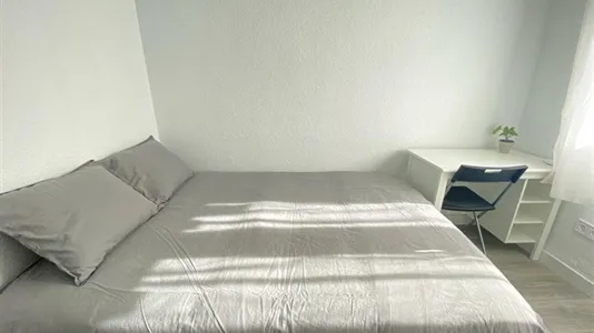 Rooms in Adaro - photo 5