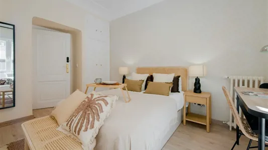 Rooms in Madrid Chamberí - photo 3