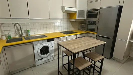 Rooms in Paris 8ème arrondissement - photo 5