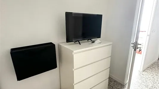 Rooms in Málaga - photo 5