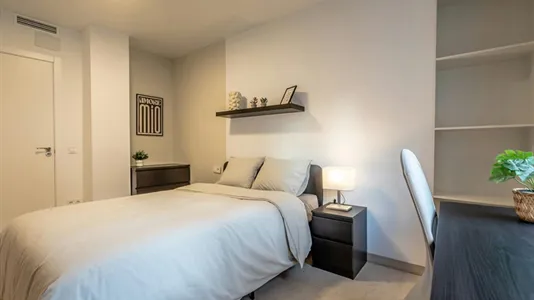 Rooms in Valencia L'Eixample - photo 1