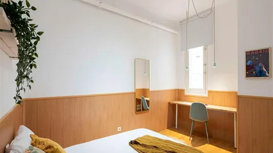 Rooms in Madrid Centro - photo 7
