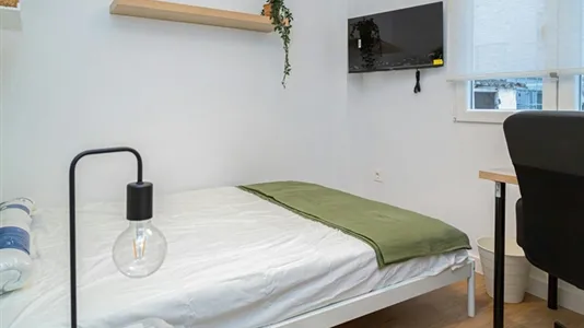 Rooms in Zaragoza - photo 4